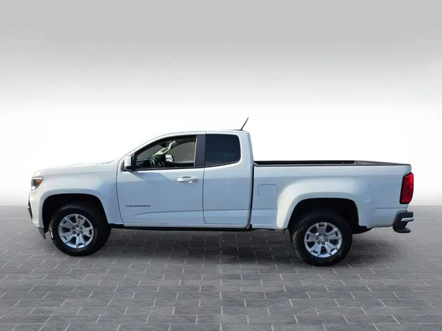 Used 2022 Summit White Chevrolet LT image 4