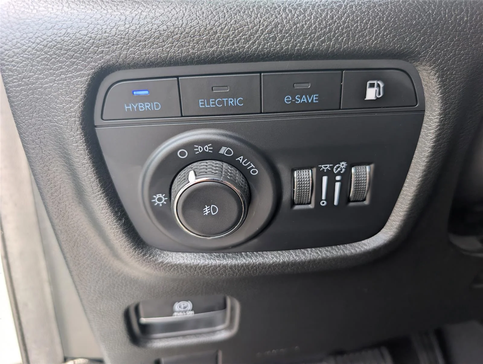 Used 2022 Silver Zynith Jeep 4x4 image 34