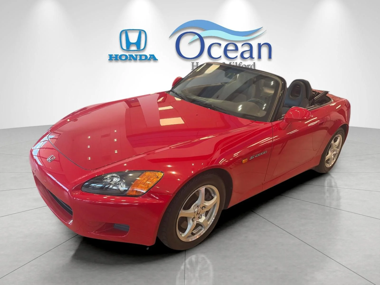 Used 2000 New Formula Red Honda Base image 2