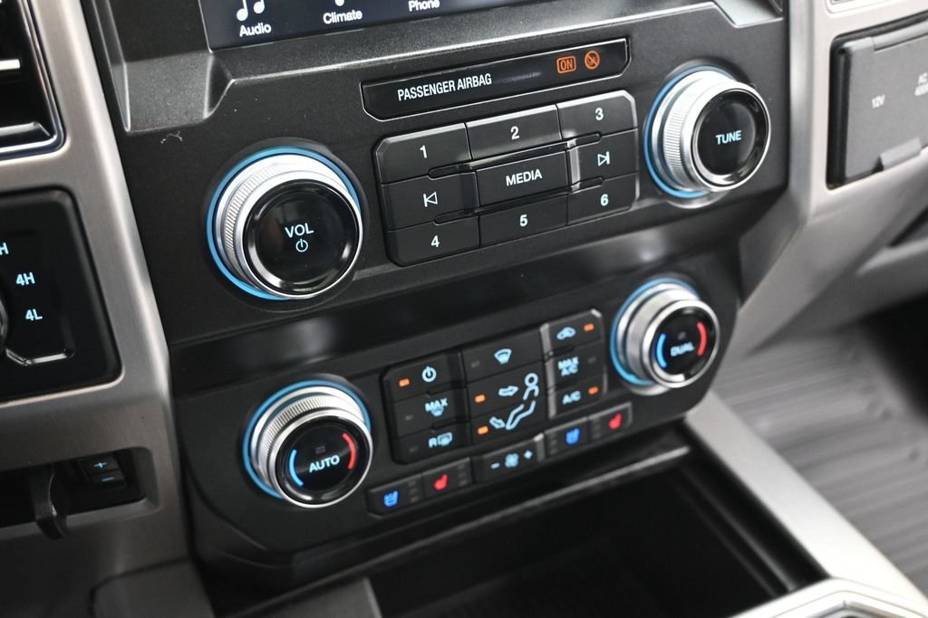 Used 2019 Black Ford Platinum image 16