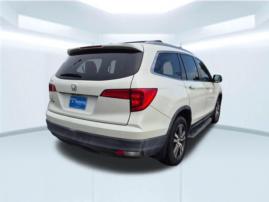 Used 2016 White Honda EX-L image 2