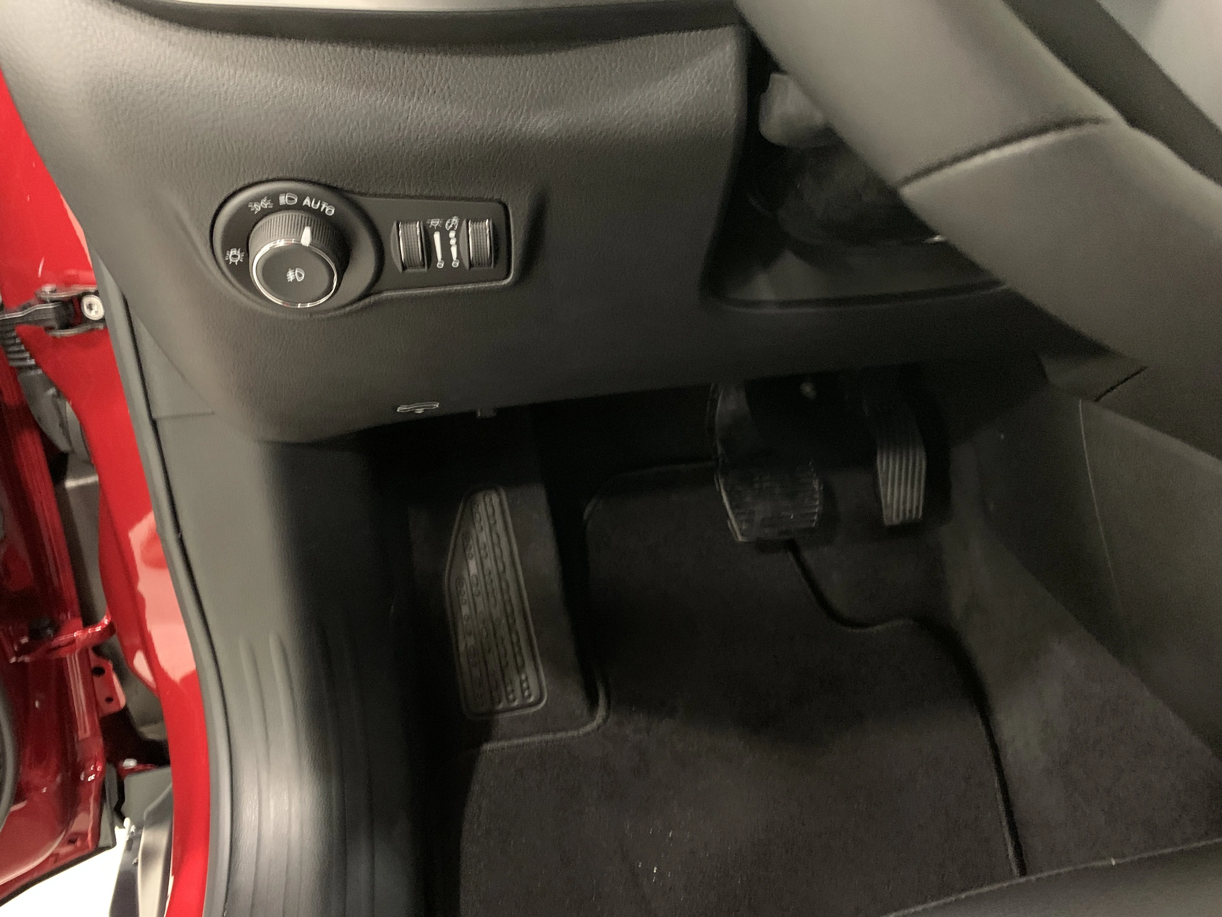 New 2026 Red Hot Pearl Jeep North image 15