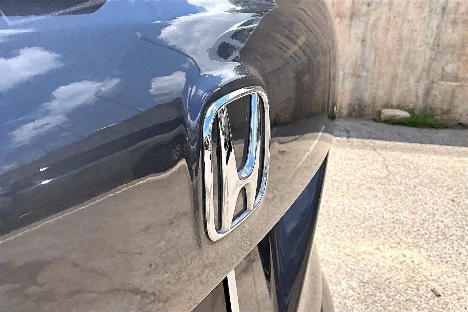 Used 2019 Modern Steel Metallic Honda EX-L image 31