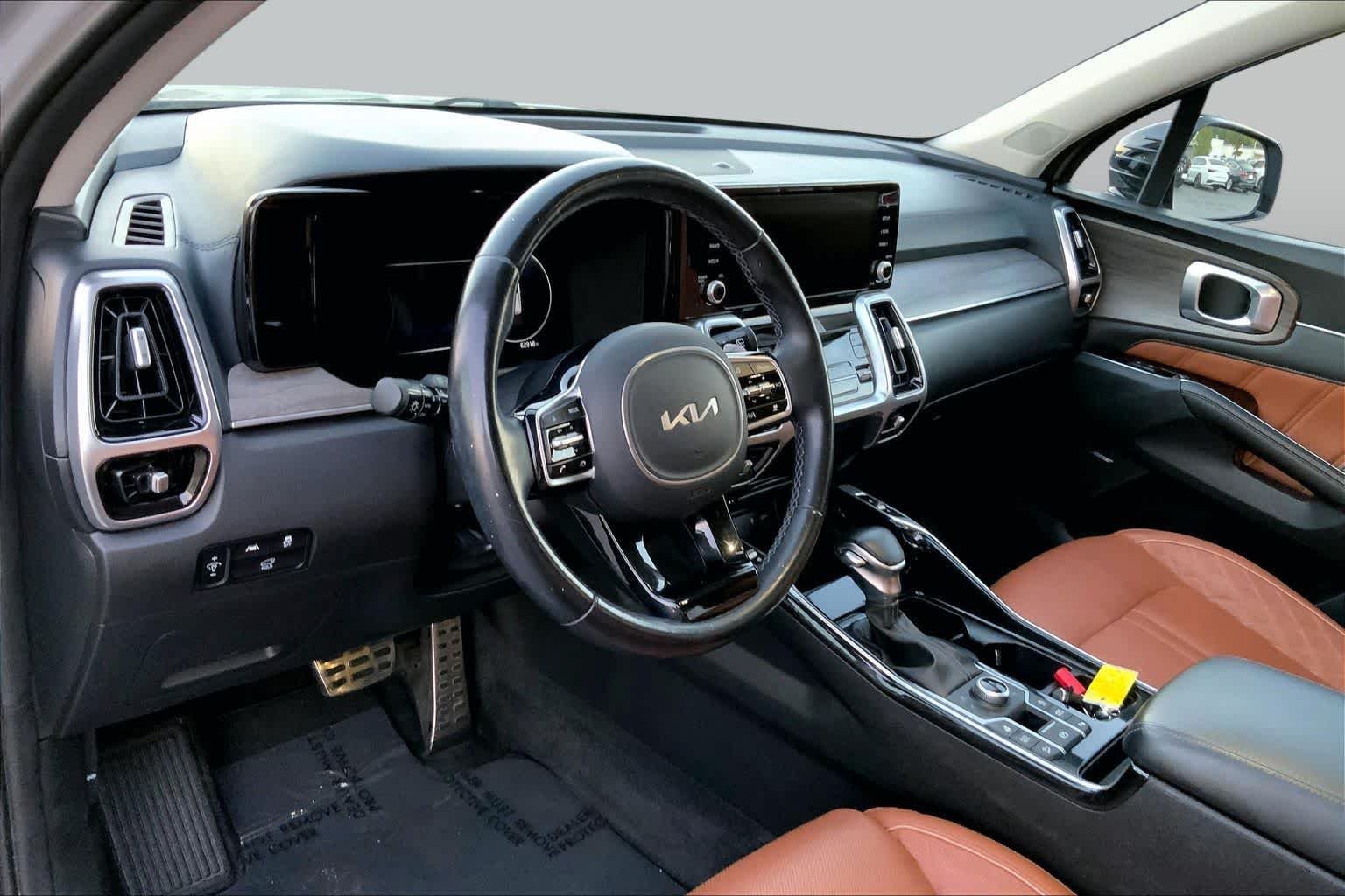 Used 2022 Wolf Gray Kia X-Line SX Prestige image 15