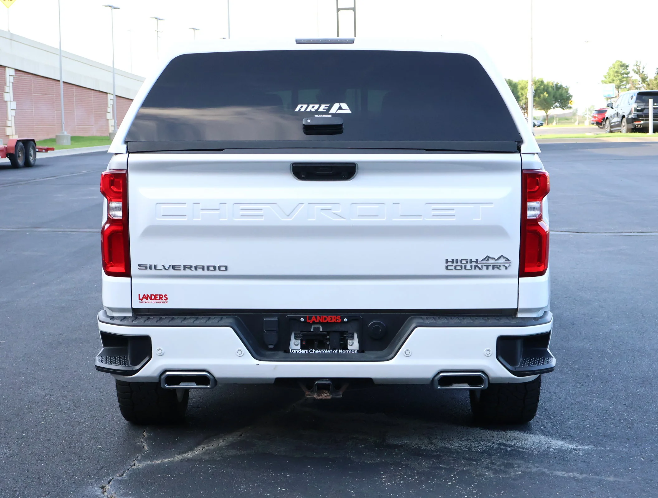 Used 2022 Iridescent Pearl Tricoat Chevrolet High Country image 35