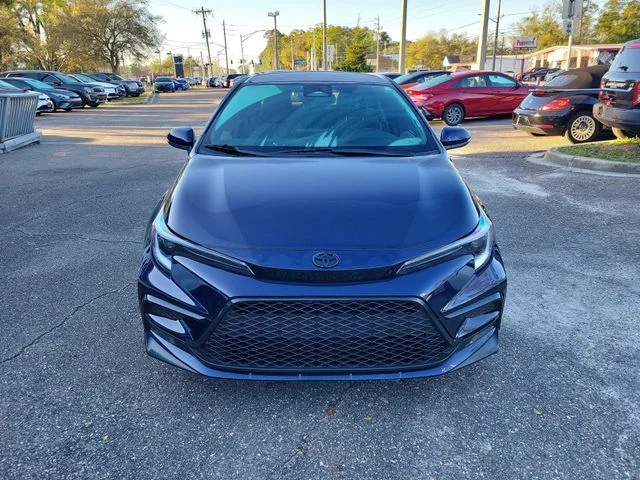 Used 2024  Toyota SE image 5