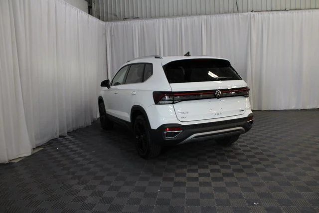 2025 Volkswagen Taos SEL - Photo 24