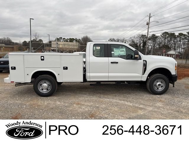 New 2026 Oxford White Ford XL image 6
