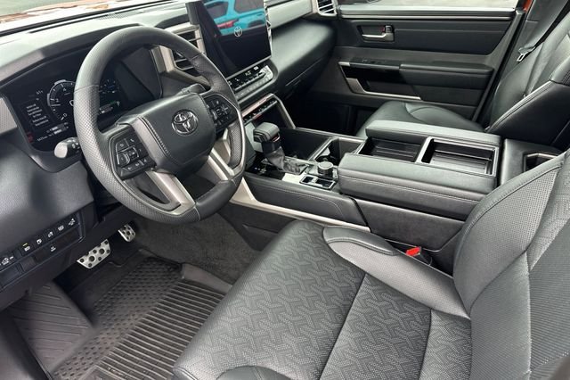2025 Toyota Tundra Limited - Photo 10