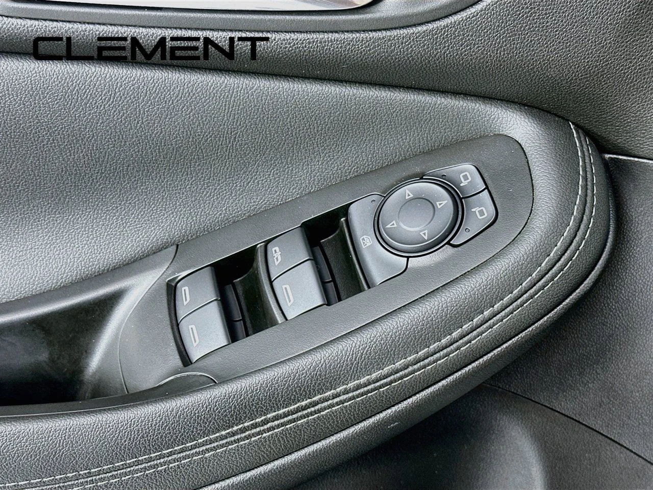 Certified Used 2023 Ebony Twilight Metallic Buick Select image 26
