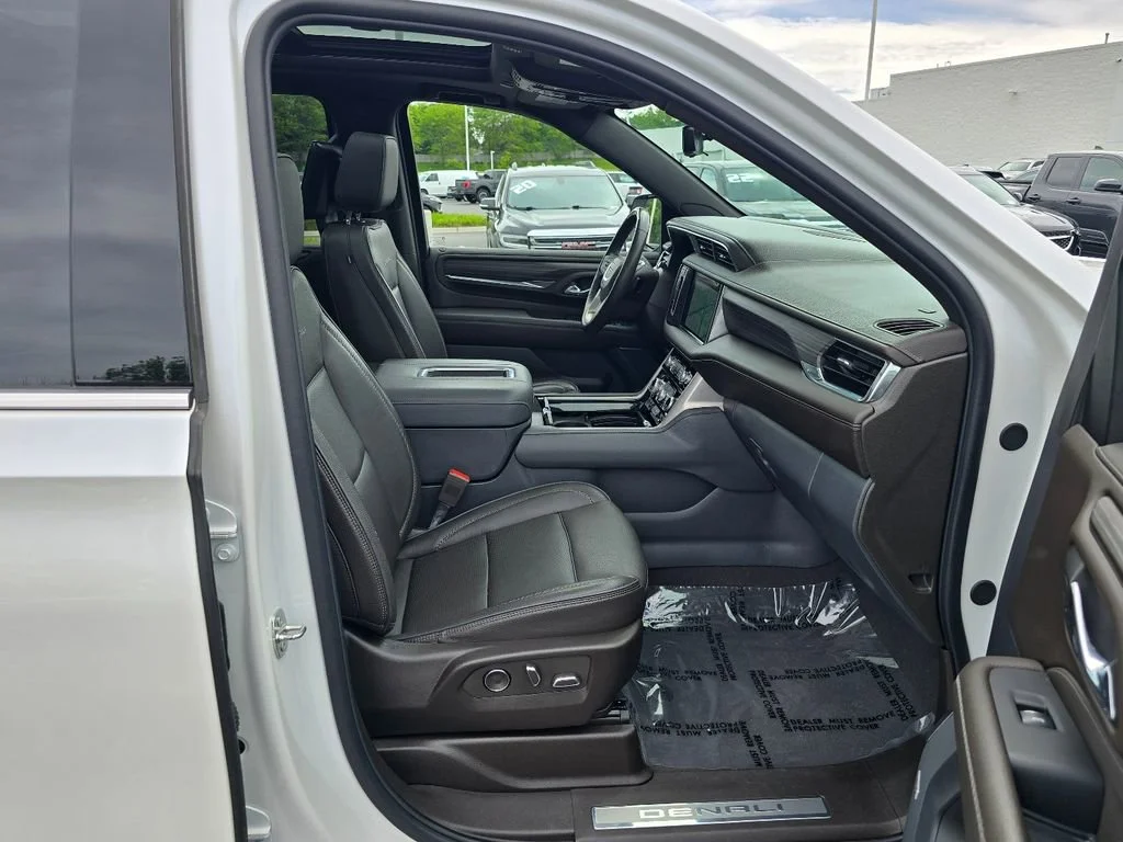 2023 GMC Yukon XL Denali - Photo 26