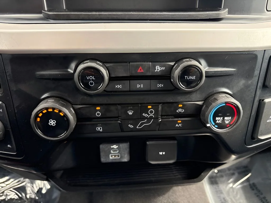 Used 2025 White Ford XLT image 18