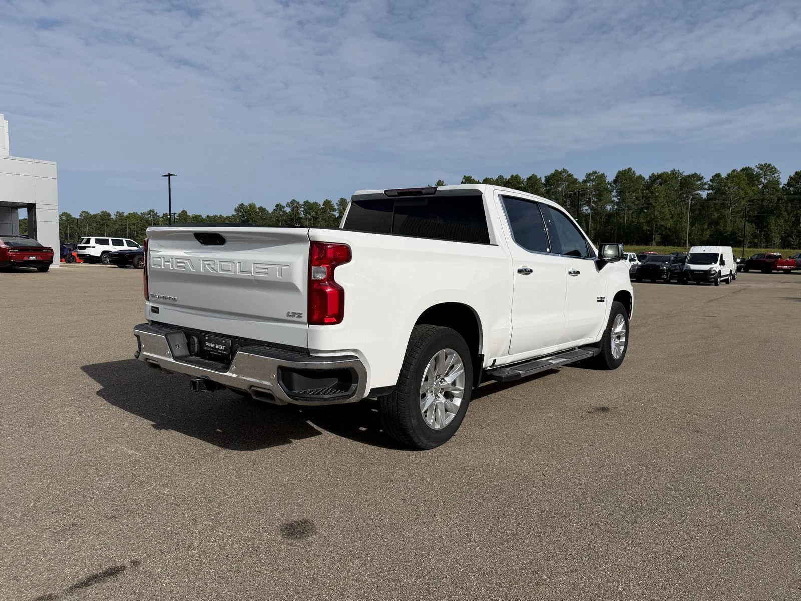 Used 2022 Summit White Chevrolet LTZ image 6