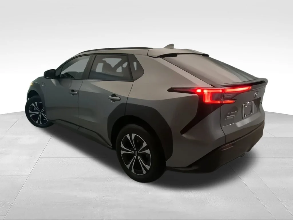 Used 2025 Carbon Subaru Premium image 2