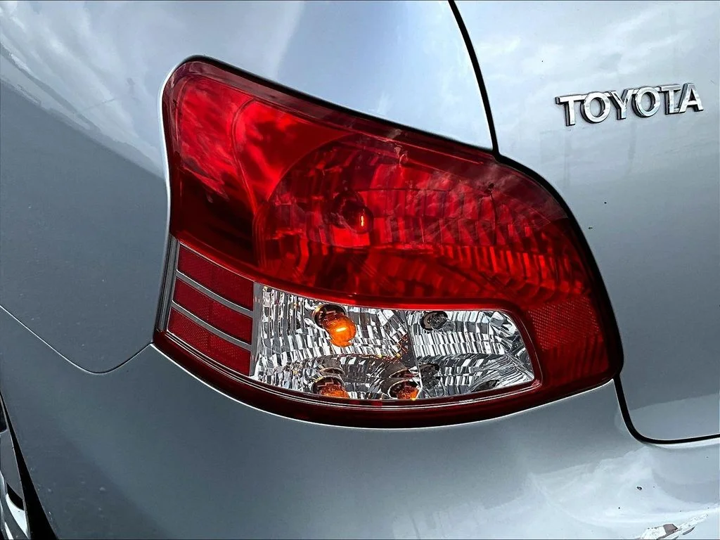 Used 2010 Silver Toyota Base image 20