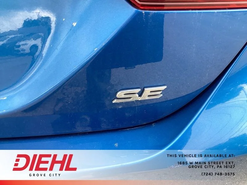 Used 2019 Blue Toyota SE image 11