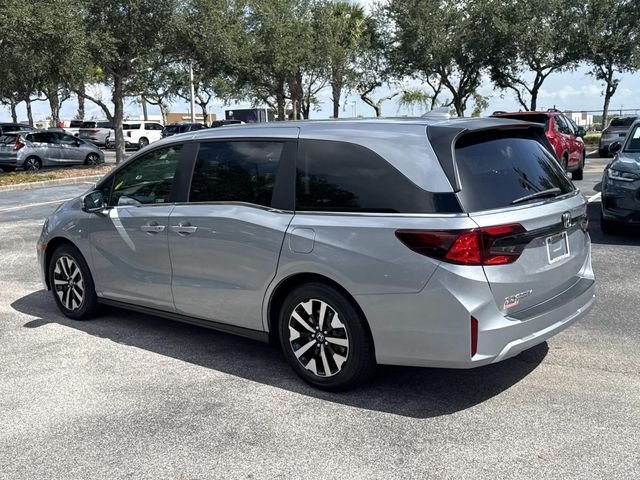 Certified Used 2026 Solar Silver Metallic Honda EX-L image 6
