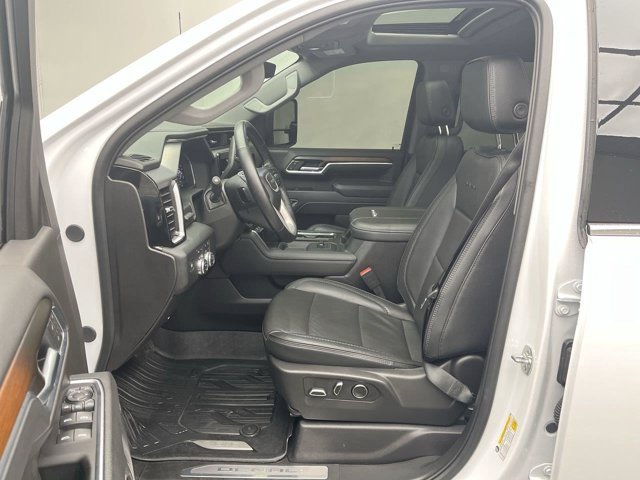 Used 2025 Summit White GMC Denali image 3