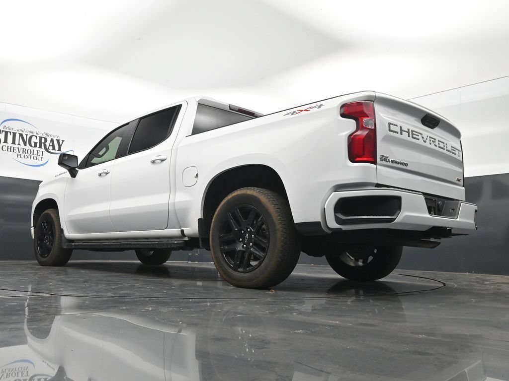Used 2023 SUMMIT WHITE Chevrolet RST image 30