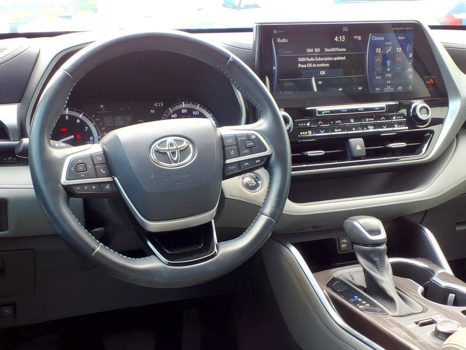 Used 2022 Celestial Silver Metallic Toyota Platinum image 10