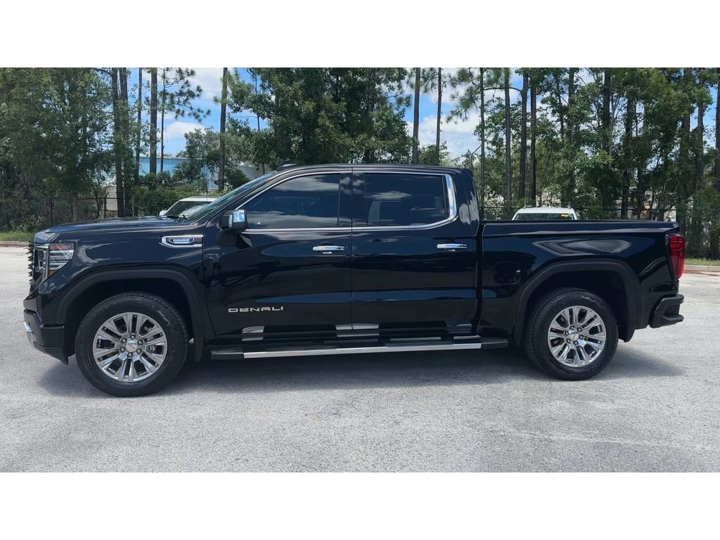 Used 2023 Onyx Black GMC Denali image 5