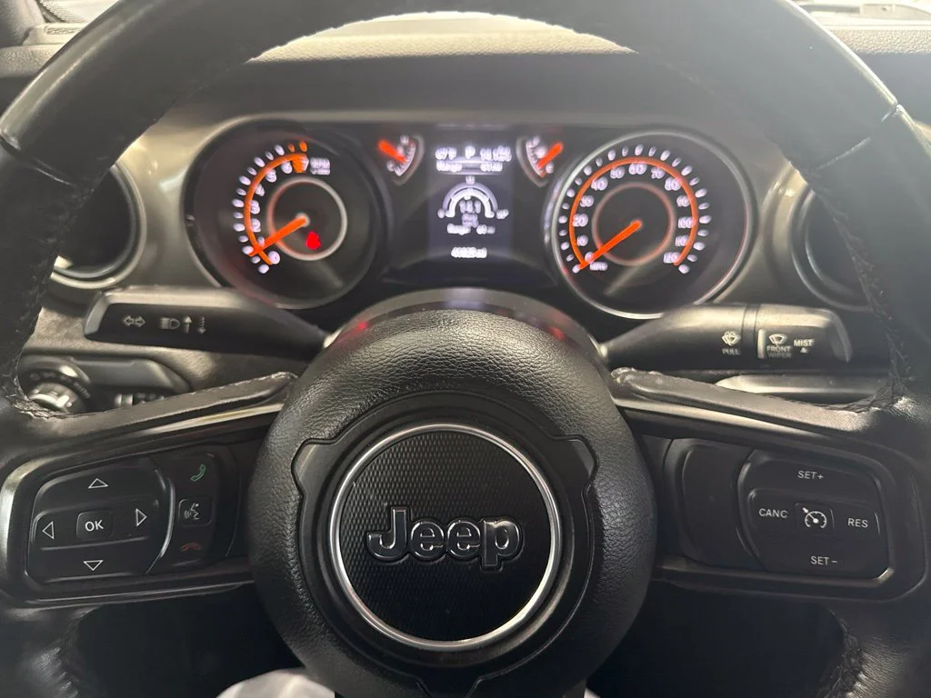 Used 2019 Gray Jeep Sport S image 25