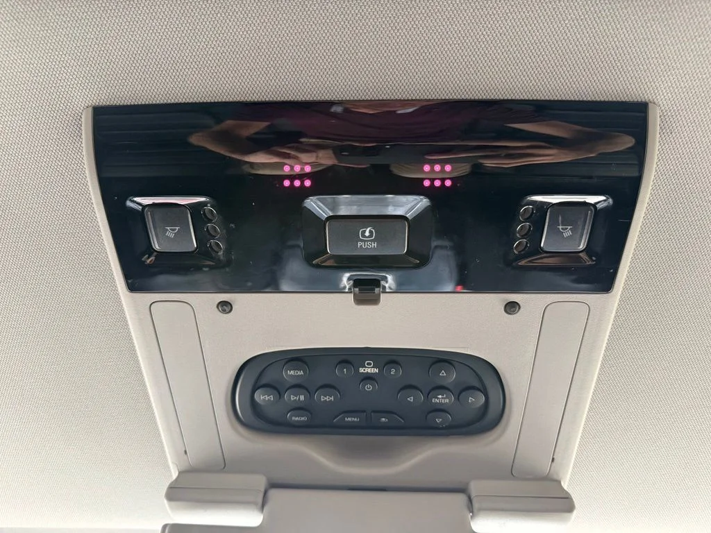 Used 2019 Black GMC Denali image 36