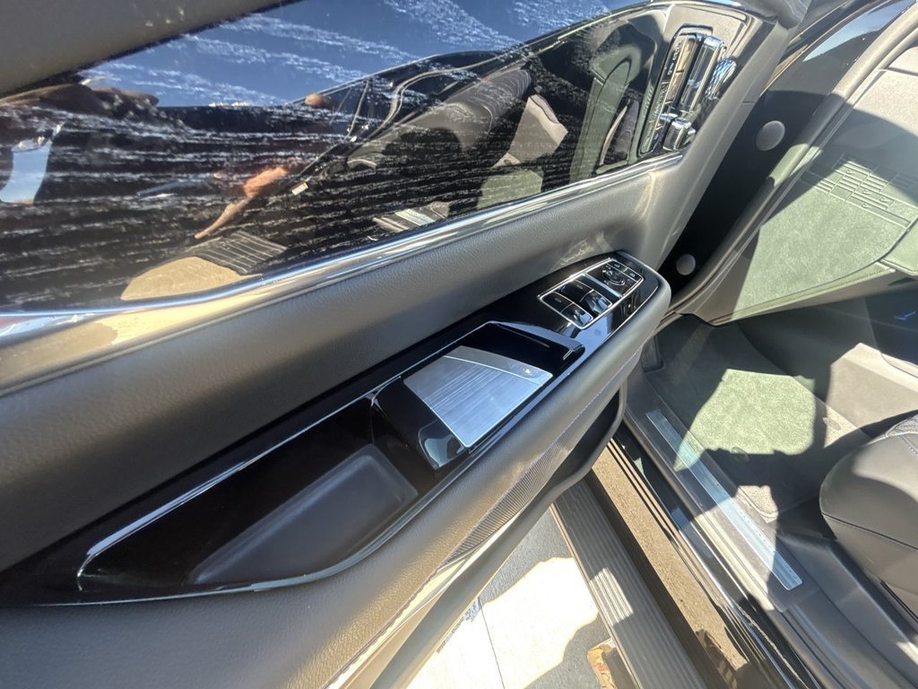 2026 Cadillac Escalade IQL Luxury - Photo 30