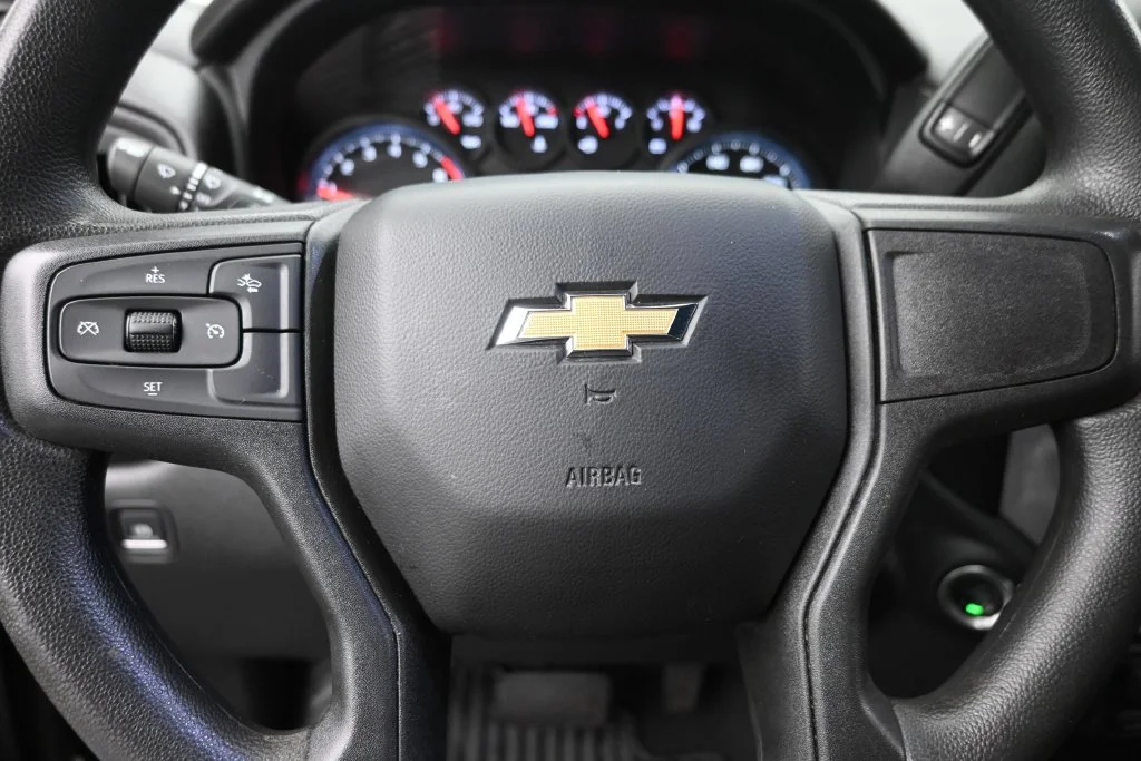 Used 2024 Black Chevrolet Custom image 17