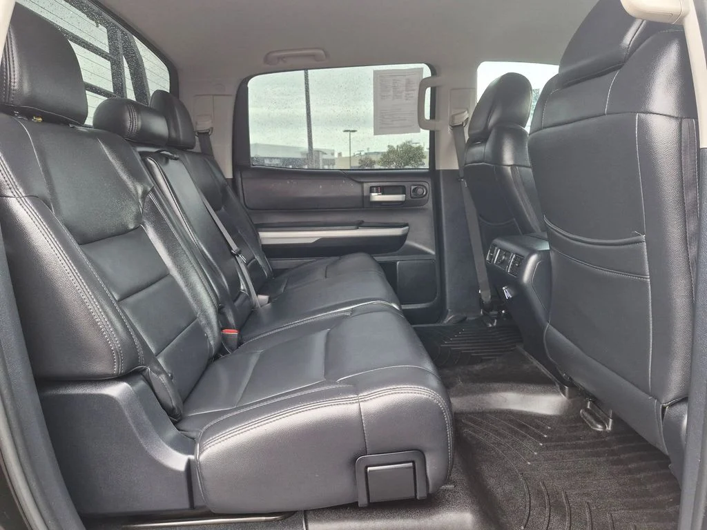 Used 2019 Midnight Black Metallic Toyota SR5 image 21