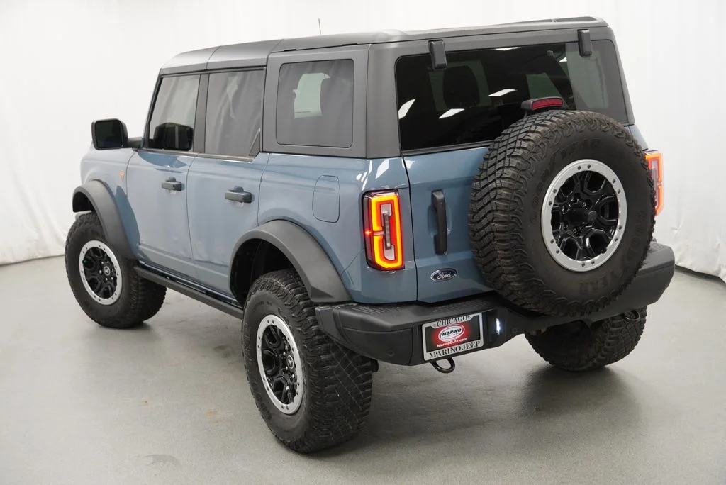 Used 2023 Gray Ford Badlands image 12