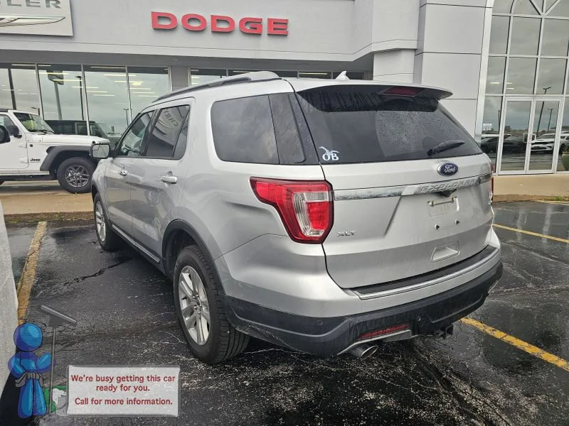 Used 2018 Ingot Silver Ford XLT image 3