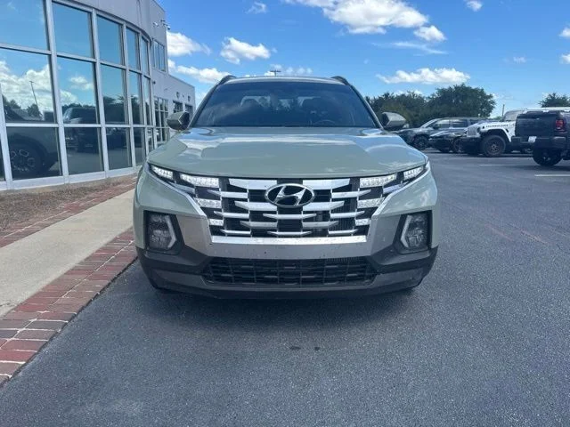 Used 2022 Green Hyundai SEL Premium image 3