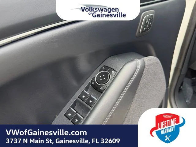 Used 2024 White Metallic Ford Premium image 17