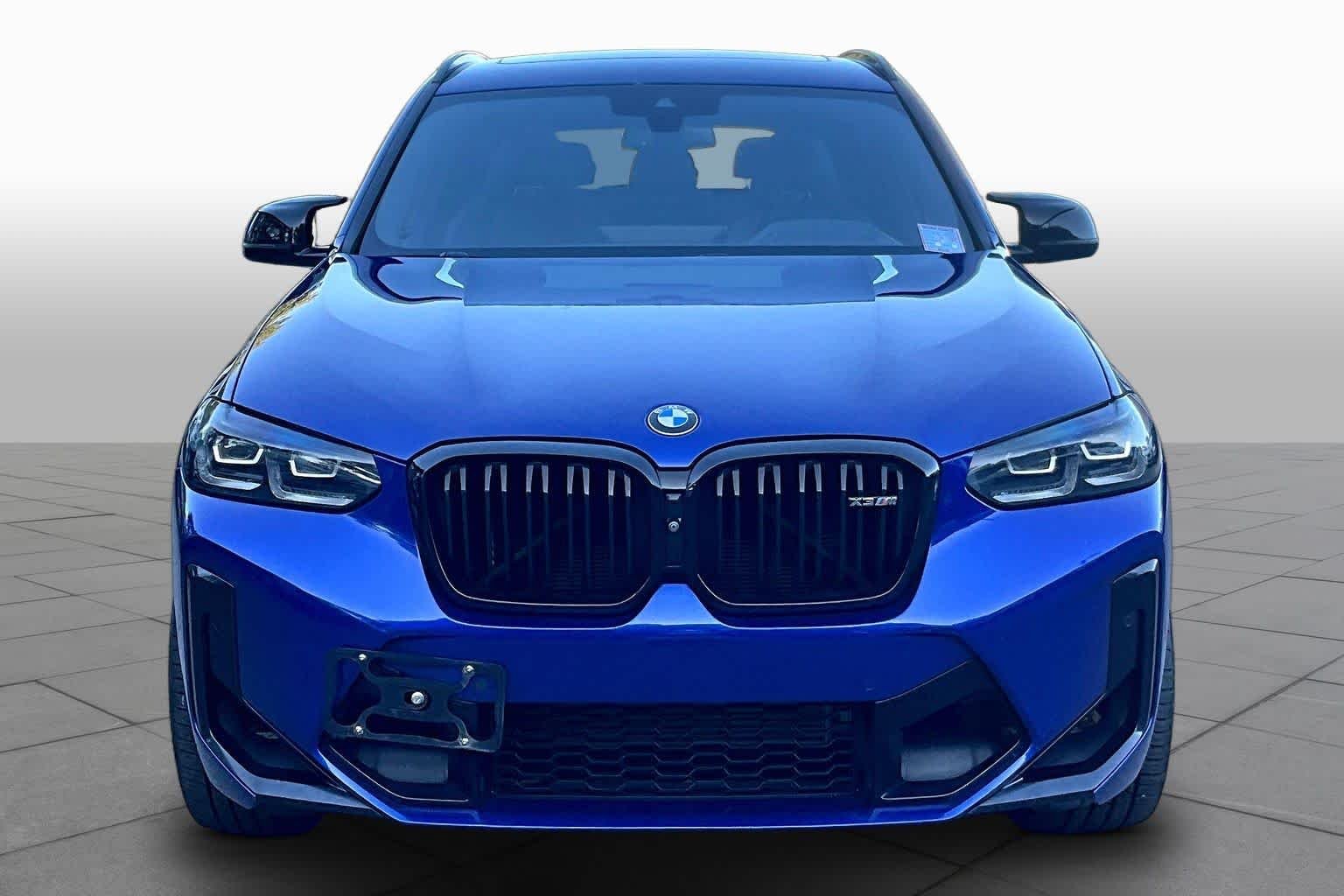 Used 2022 Marina Bay Blue Metallic BMW  image 4