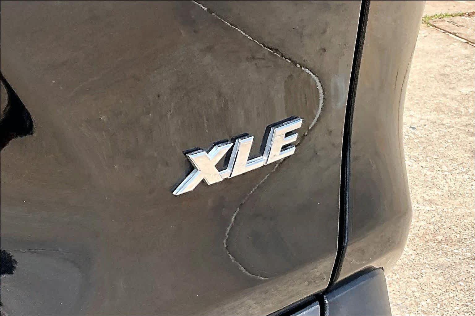 2023 Toyota RAV4 XLE - Photo 10