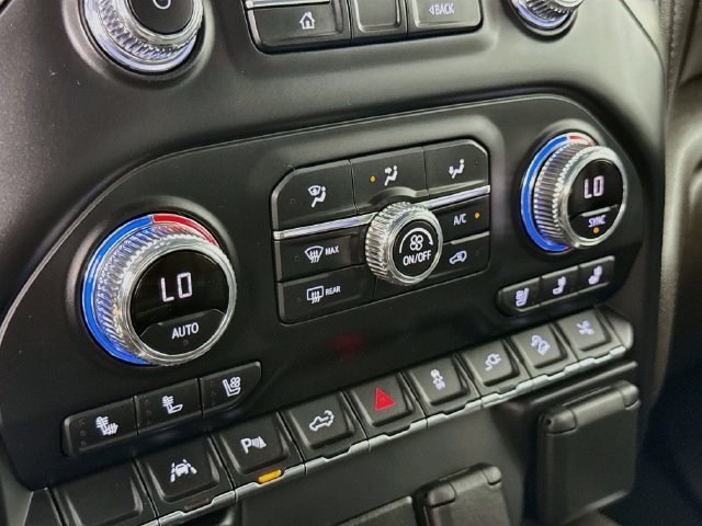 Used 2022 WHITE FROST TRICOAT GMC Denali image 19