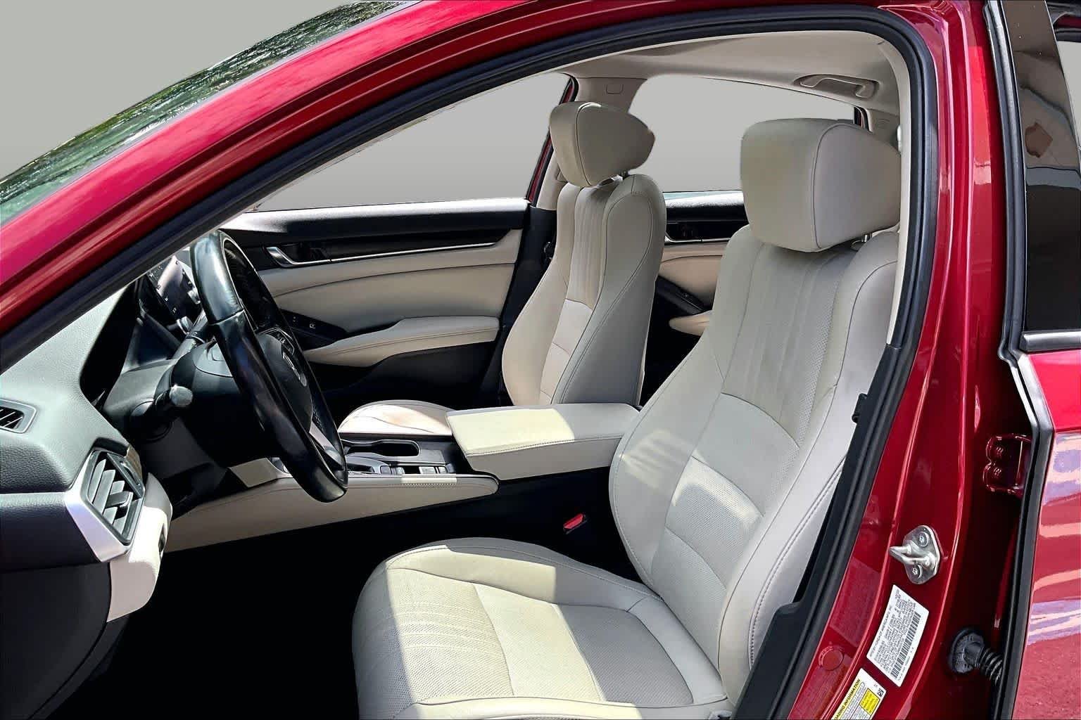 Used 2021 Radiant Red Metallic Honda EX-L image 8