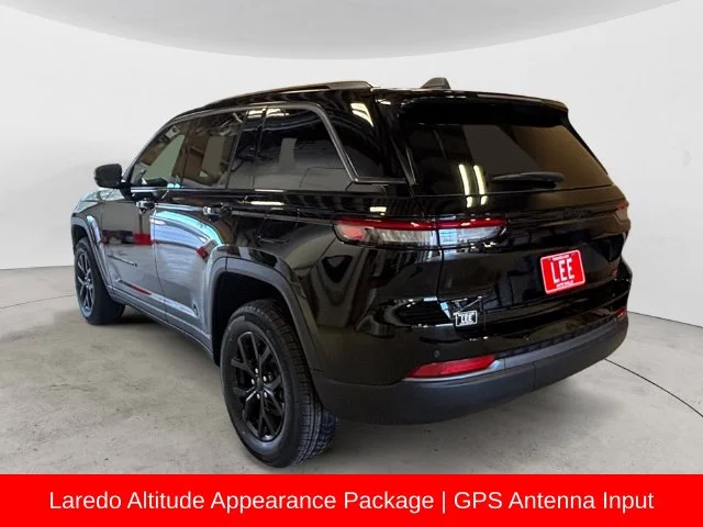 New 2026 Black Jeep Altitude image 3