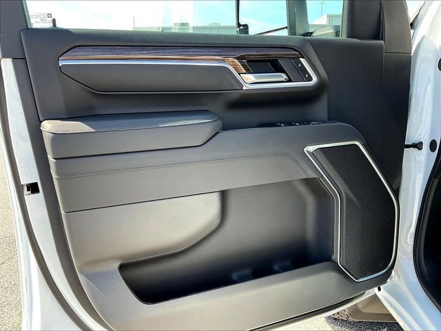 New 2026 Summit White Chevrolet LT image 23