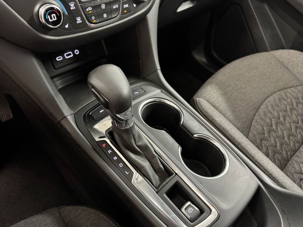 Used 2024 White Chevrolet LT image 23