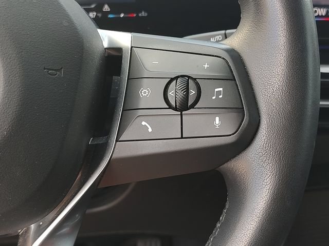 Used 2023 Black BMW xDrive28i image 18