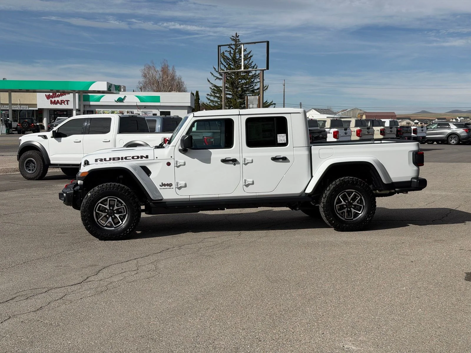 New 2026 Bright White Clear-Coat Exterior Paint Jeep Rubicon X image 11