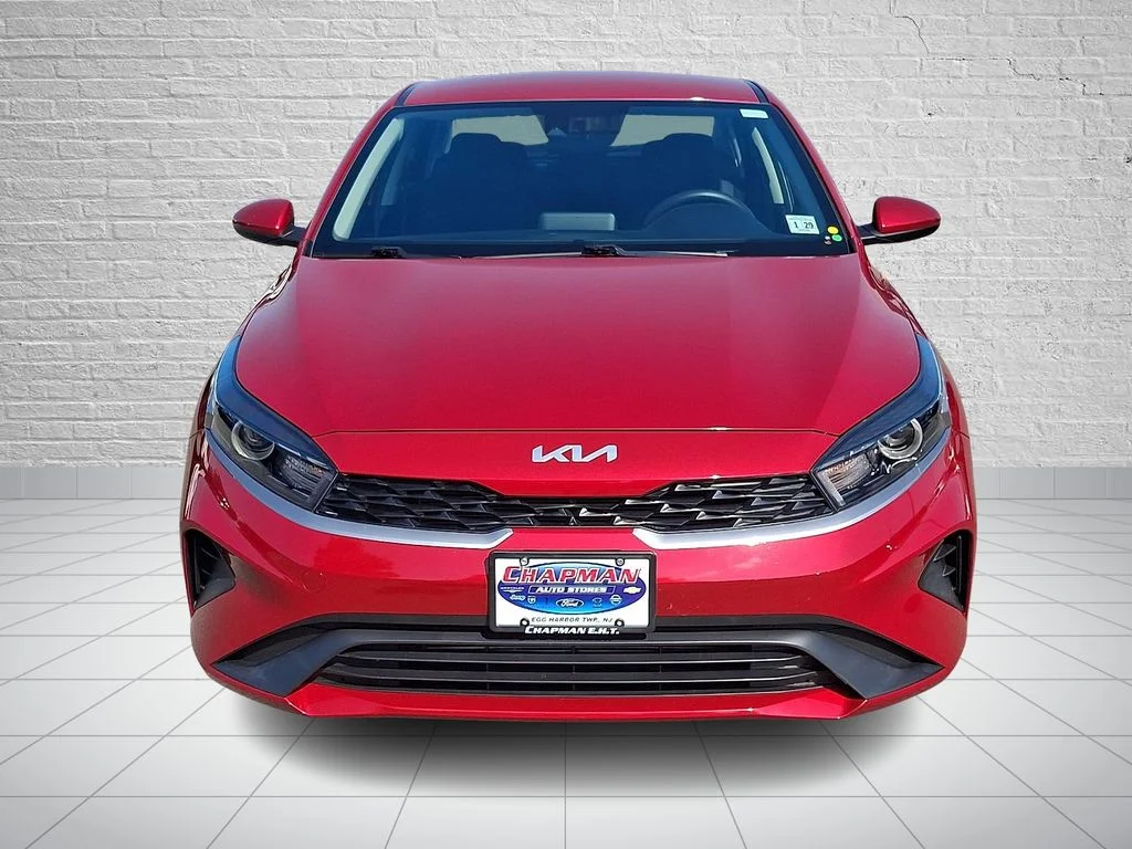 Used 2024 Currant Red Kia LXS image 2