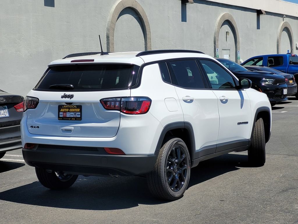 New 2026 White Jeep Latitude image 3