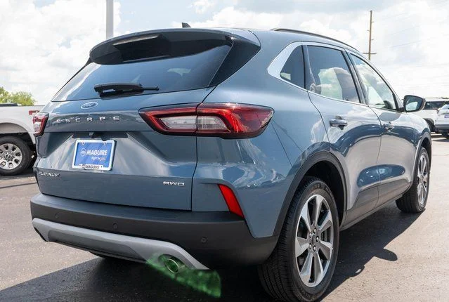 Used 2025 Blue Ford Platinum image 6