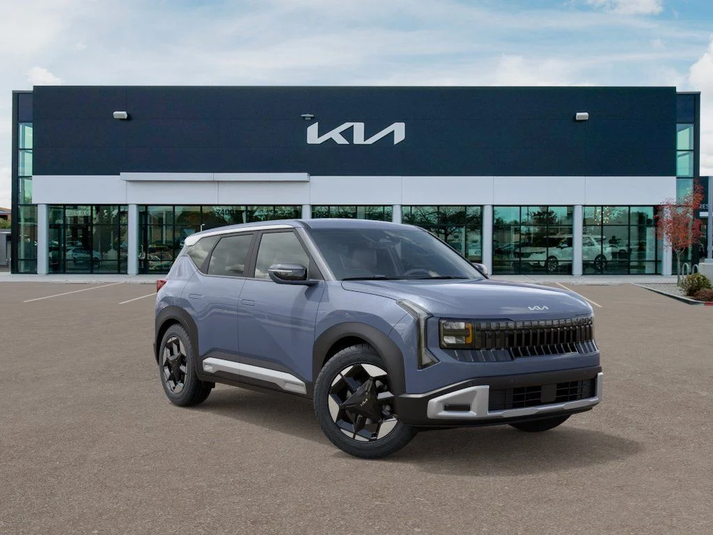 New 2027 Gray Kia S image 8