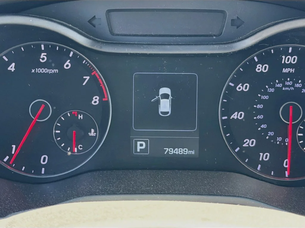 Used 2016 White Hyundai Turbo image 32