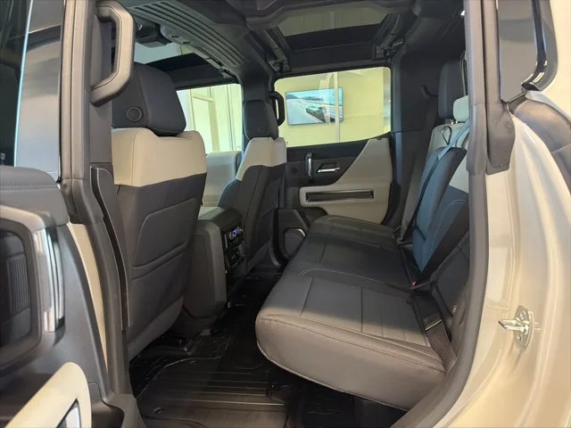 2026 GMC HUMMER EV 2X - Photo 22