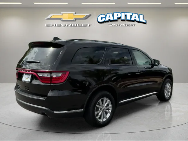 Used 2023 Black Dodge SXT image 5